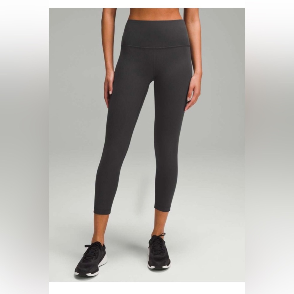 Lululemon Wunder Train High-Rise Ribbed Tight 25” in Graphite Grey Size 2